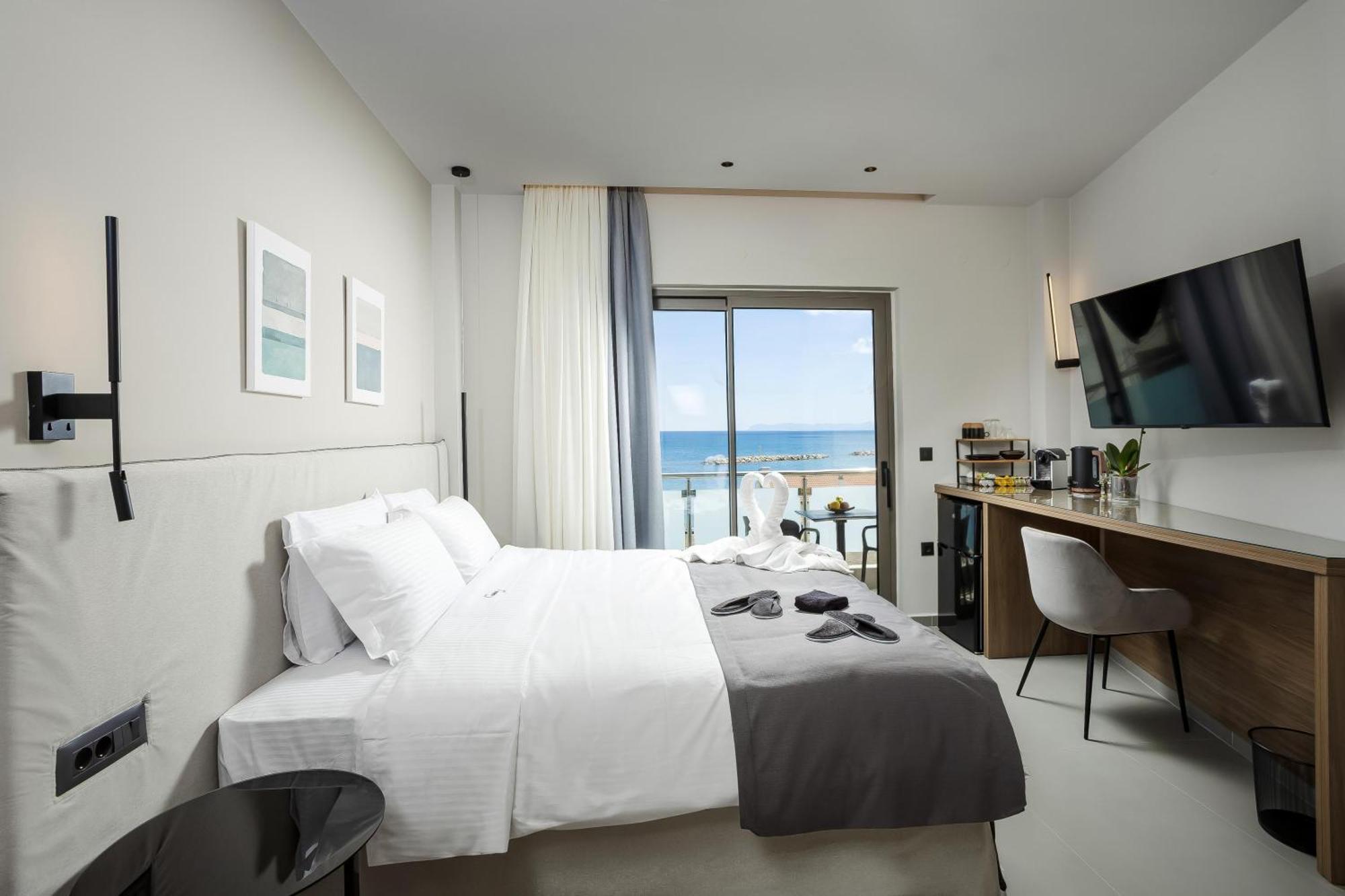 Iria Sea View Room Kolymbari Exterior photo